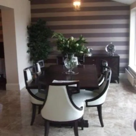 Rivermount House Кинсэйл