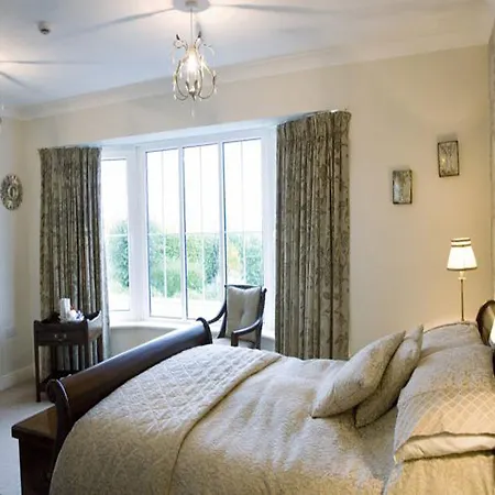 Pensjonat Rivermount House 5*