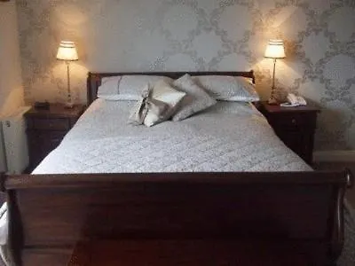 Rivermount House 5*