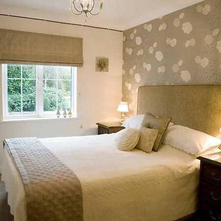 Rivermount House 5*